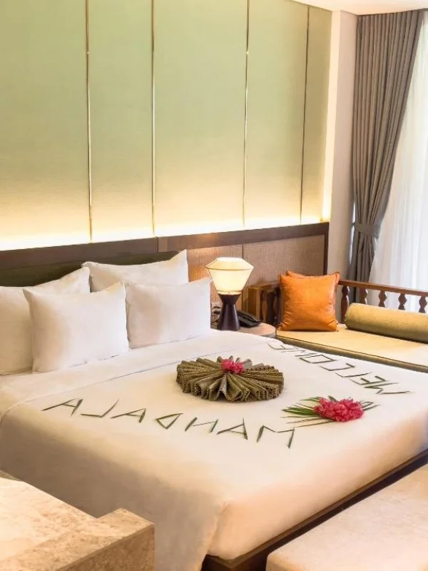 Ảnh chi tiết phòng mandala-retreats-kim-boi-suite-co-giuong-co-king-nhin-ra-ho-boi-vivatrip-02.webp