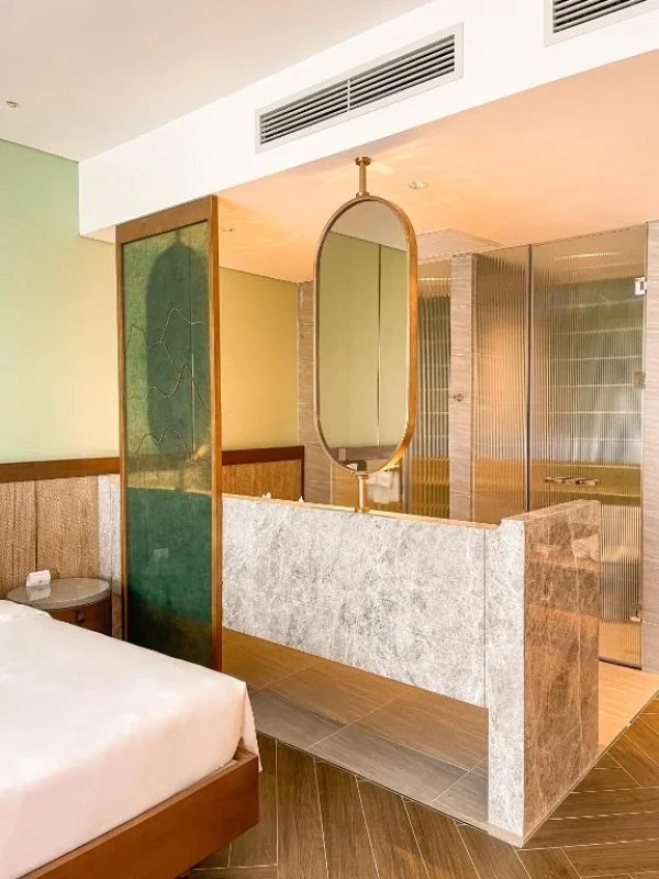 Ảnh chi tiết phòng mandala-retreats-kim-boi-suite-co-giuong-co-king-nhin-ra-ho-boi-vivatrip-04.webp