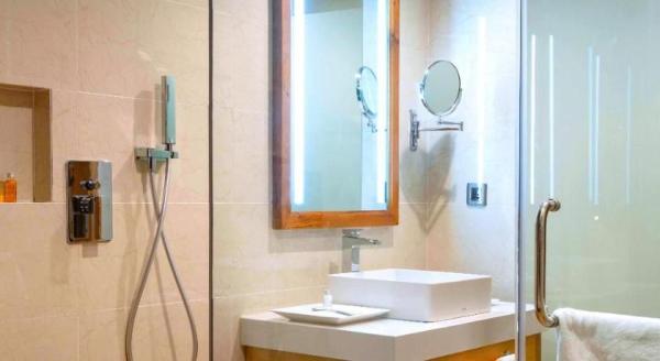Ảnh chi tiết phòng Bungalow Premier Giường Đôi Có Ban Công Hướng Vườn (Bungalow Premier Double Garden View with Balcony) 11