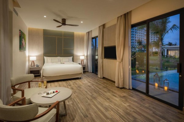 Ảnh chi tiết phòng melia-ho-tram-beach-resort-biet-thu-thelevel-1-phong-ngu-vivatrip-02.jpg