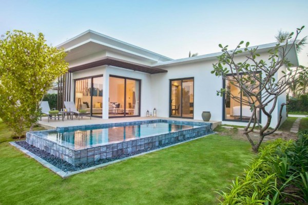 Ảnh chi tiết phòng melia-ho-tram-beach-resort-biet-thu-thelevel-2-phong-ngu-ho-boi-vivatrip-03.jpg