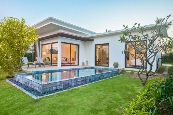 Ảnh chi tiết phòng melia-ho-tram-beach-resort-biet-thu-thelevel-2-phong-ngu-ho-boi-vivatrip-03.webp