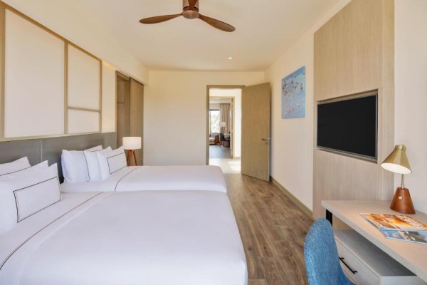 Ảnh chi tiết phòng melia-ho-tram-beach-resort-biet-thu-thelevel-3-phong-ngu-ho-boi-vivatrip-05.jpg