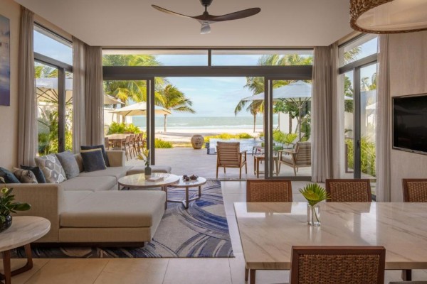 Ảnh chi tiết phòng melia-ho-tram-beach-resort-biet-thu-thelevel-3-phong-ngu-nhin-bien-vivatrip-04.jpg