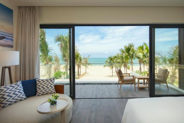 Ảnh chi tiết phòng melia-ho-tram-beach-resort-biet-thu-thelevel-3-phong-ngu-nhin-bien-vivatrip.jpg
