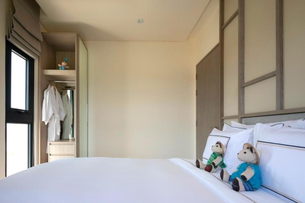 Ảnh chi tiết phòng melia-ho-tram-beach-resort-suite-2-phong-ngu-nhin-dai-duong-vivatrip.jpg