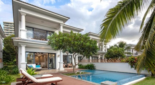 Ảnh chi tiết phòng melia-vinpearl-cam-ranh-beach-resort-can-ho-3-phong-ngu-co-be-boi-vivatrip-03.jpg