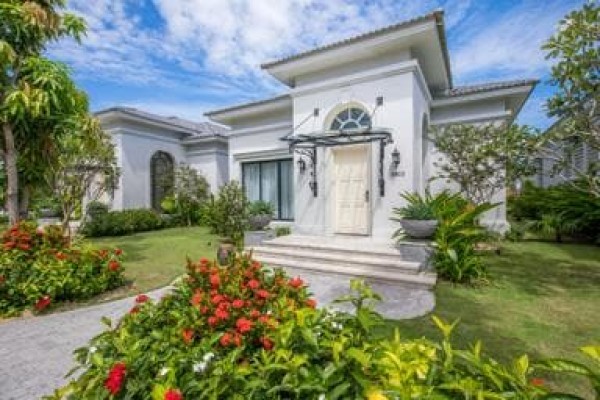 Ảnh chi tiết phòng melia-vinpearl-cam-ranh-beach-resort-can-ho-3-phong-ngu-co-be-boi-vivatrip.jpeg
