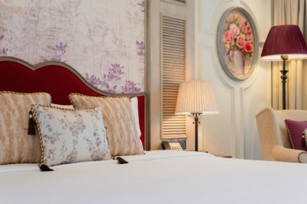 Ảnh chi tiết phòng mercure-dalat-resort-deluxe-giuong-king-vivatrip.jpg