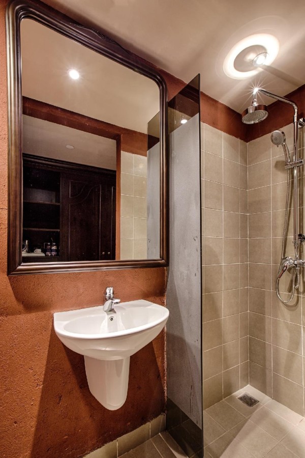 Ảnh chi tiết phòng mercure-danang-french-village-bana-hills-duplex-suite-1-king-bed-vivatrip.jpg