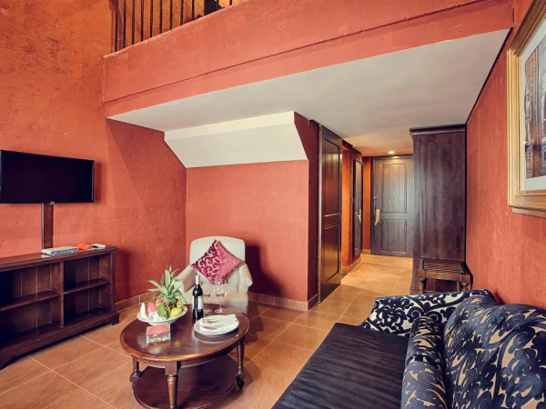 Ảnh chi tiết phòng mercure-danang-french-village-bana-hills-family-suite-vivatrip.webp