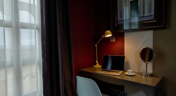 Ảnh chi tiết phòng mercure-danang-french-village-bana-hills-superior-giuong-king-vivatrip-02.jpg