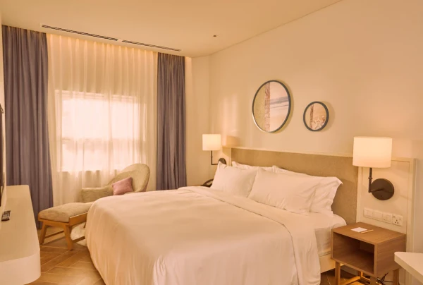 Ảnh chi tiết phòng mercure-vung-tau-standard-room-hillside-vivatrip-03.webp