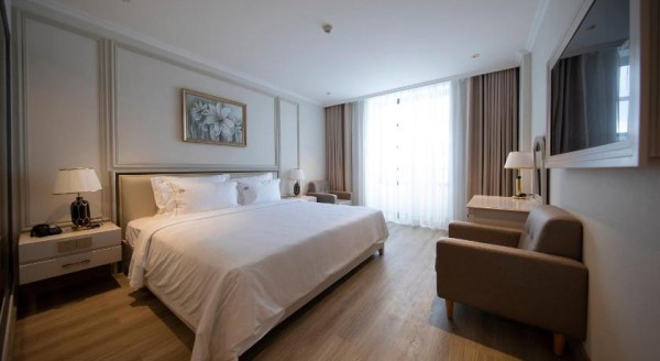 Ảnh chi tiết phòng Phòng Deluxe Giường Đôi Hướng Phố (Deluxe City View Double Room) 9