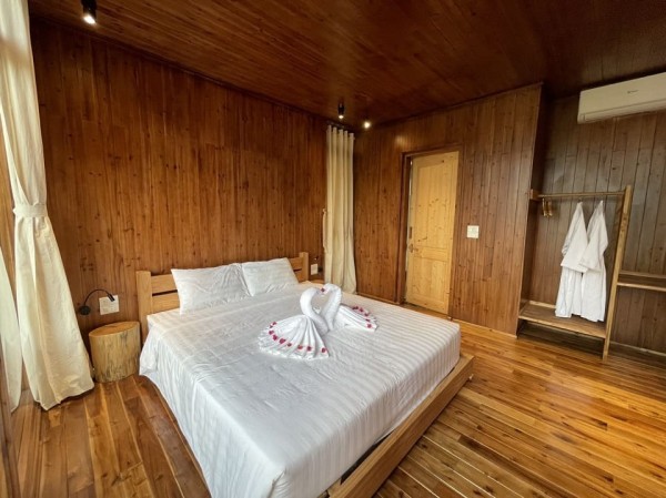 Ảnh chi tiết phòng mo-village-nha-tao-phong-mat-ttrong-deluxe-executive-vivatrip.jpg