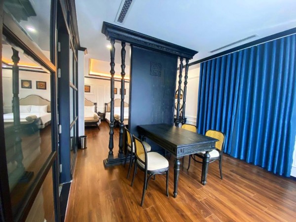 Ảnh chi tiết phòng moma-paris-hotel-ninh-binh-suite-nhin-ra-nui-vivatrip-02.jpg