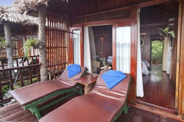 Ảnh chi tiết phòng monkey-island-resort-phong-giuong-doi-nhin-ra-bien-vivatrip.webp