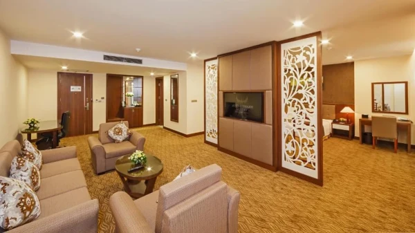 Ảnh chi tiết phòng muong-thanh-holiday-moc-chau-hotel-suite-excutive-vivatrip-02.webp