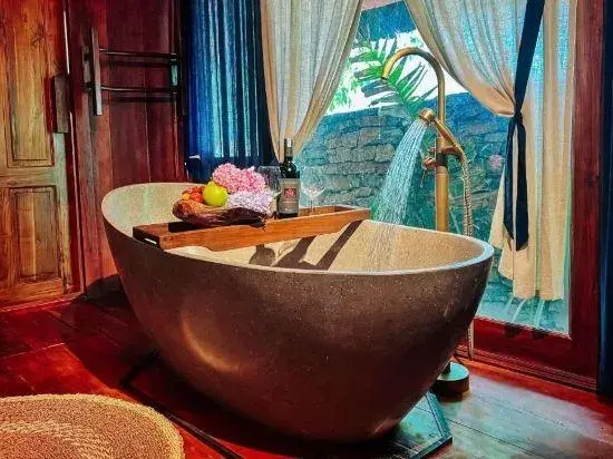 Ảnh chi tiết phòng natalies-villa-resort-moc-chau-executive-villa-vivatrip_03.webp