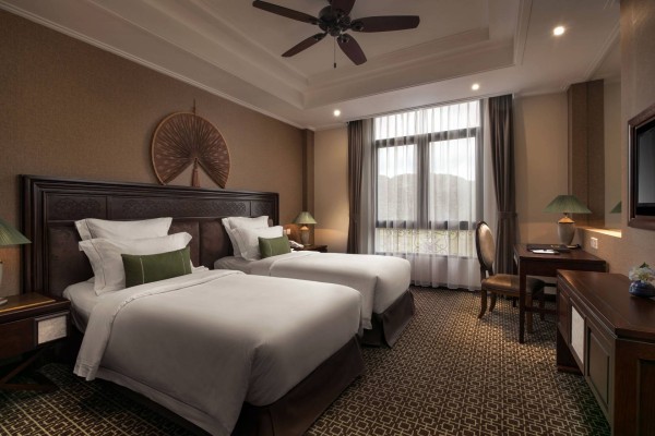 Ảnh chi tiết phòng ninh-binh-hidden-charm-hotel-resort-premier-executive-giuong-doi-2-giuong-don-vivatrip-03.jpg
