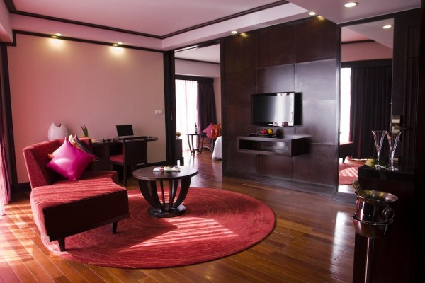 Ảnh chi tiết phòng novotel-ha-long-junior-suite-bay-view-vivatrip-02.jpg