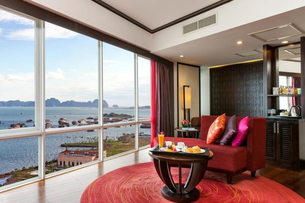 Ảnh chi tiết phòng novotel-ha-long-junior-suite-bay-view-vivatrip.jpg