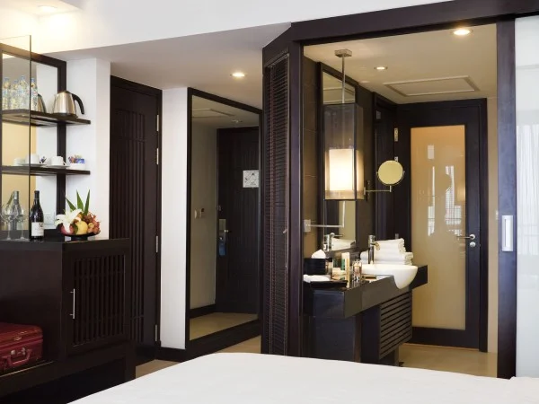 Ảnh chi tiết phòng novotel-ha-long-standard-double-hil-view-vivatrip-04.webp