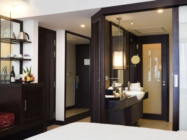 Ảnh chi tiết phòng novotel-ha-long-standard-twin-hil-view-vivatrip-04.jpg