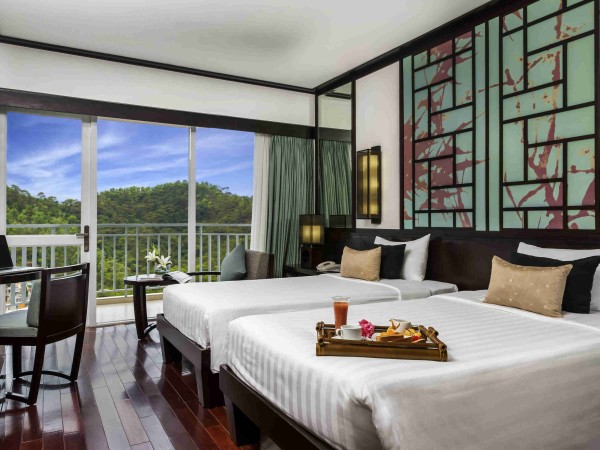 Ảnh chi tiết phòng novotel-ha-long-superior-twin-bay-view-vivatrip-04.jpg