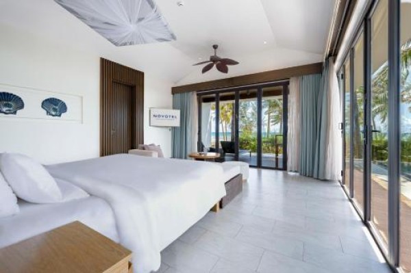 Ảnh chi tiết phòng novotel-phu-quoc-resort-deluxe-bungalow-vivatrip-03.jpg