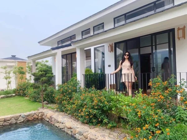 Ảnh chi tiết phòng onsen-villas-resort-hoa-binh-villa-2pn-be-boi-lat-gach-vivatrip.webp