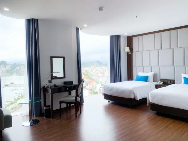 Ảnh chi tiết phòng paddington-hotel-halong-club-deluxe-twin-vivatrip-04.webp