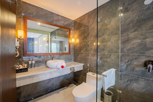 Ảnh chi tiết phòng paddington-hotel-halong-club-paddington-deluxe-vivatrip-03.webp