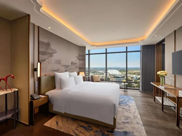 Ảnh chi tiết phòng pullman-hai-phong-grand-hotel-phong-deluxe-king-suite-vivatrip-03.webp