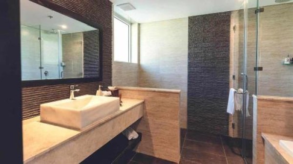 Ảnh chi tiết phòng robinson-nam-hoi-an-deuxe-double-or-twin-room-vivatrip-08.jpg