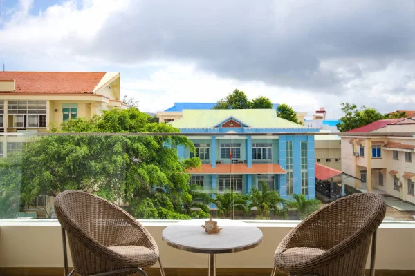 Ảnh chi tiết phòng Classic City View Twin Room 7