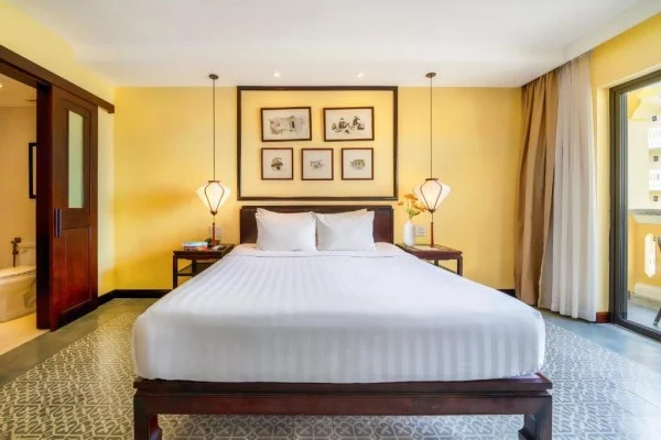 Ảnh chi tiết phòng Deluxe Room with Large Balcony 7