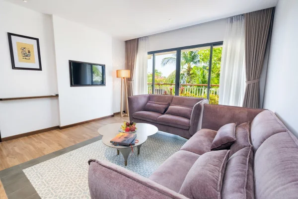 Ảnh chi tiết phòng Suite with Sea View 7