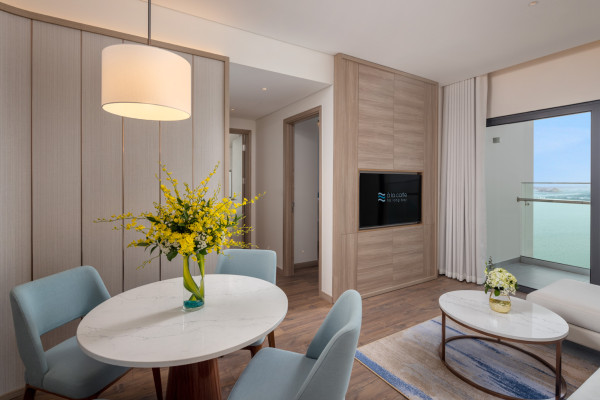 Ảnh chi tiết phòng Corner Suite Bay View 9