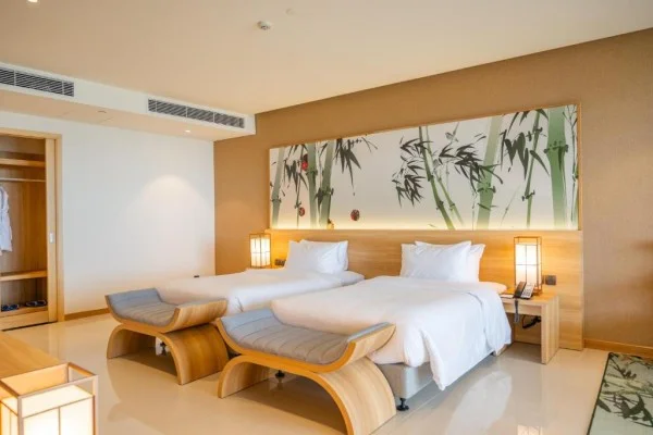 Ảnh chi tiết phòng Phòng Premium Deluxe Giường Đôi/ 2 Giường Đơn Nhìn Ra Biển - Bao Gồm Suối Nước Nóng & Công Viên Nước 12