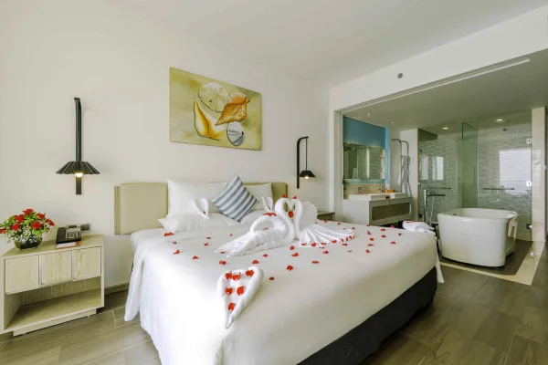 Ảnh chi tiết phòng Premium Ocean View King Room 9