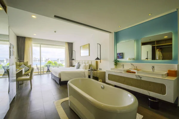 Ảnh chi tiết phòng Premium King Bed 12