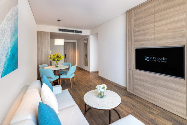Ảnh chi tiết phòng Corner Executive City View Apartment 7
