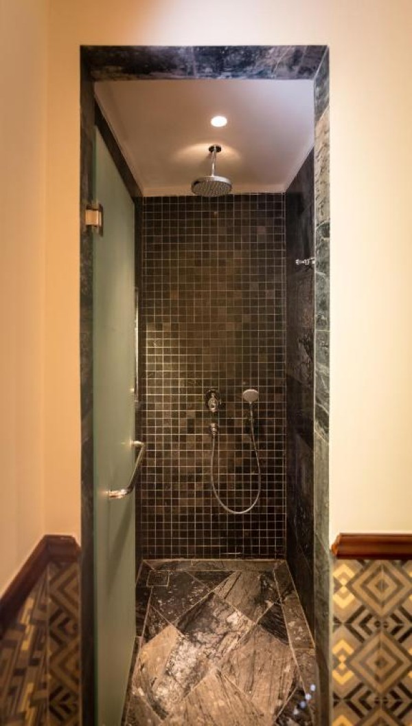 Ảnh chi tiết phòng Suite Grand - Cánh Cổ Điển 8