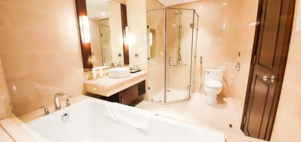 Ảnh chi tiết phòng saigon-hotel-halong-deluxe-double-vivatrip-02.webp