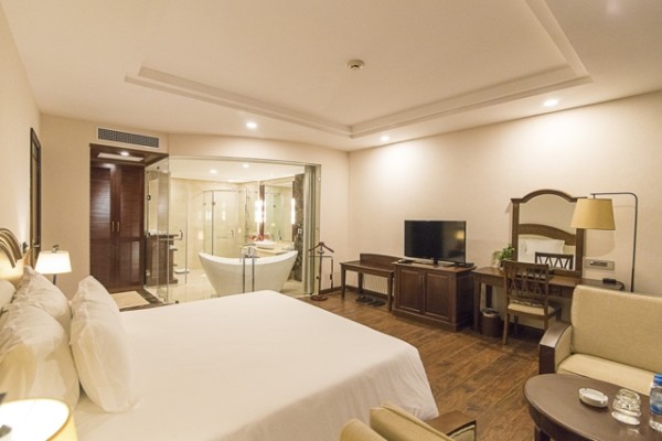 Ảnh chi tiết phòng saigon-hotel-halong-excutive-suite-vivatrip-02.jpg