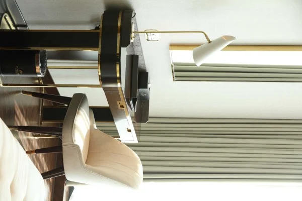 Ảnh chi tiết phòng sea-stars-hotel-ha-long-deluxe-lake-view-vivatrip-03.webp