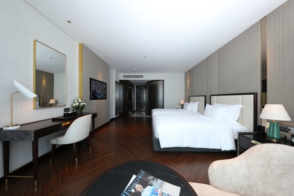 Ảnh chi tiết phòng sea-stars-hotel-ha-long-deluxe-lake-view-vivatrip-06.jpg