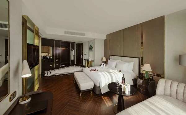 Ảnh chi tiết phòng Premier Deluxe Bay View 8