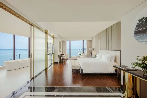 Ảnh chi tiết phòng sea-stars-hotel-ha-long-premier-deluxe-bay-view-vivatrip-11.webp